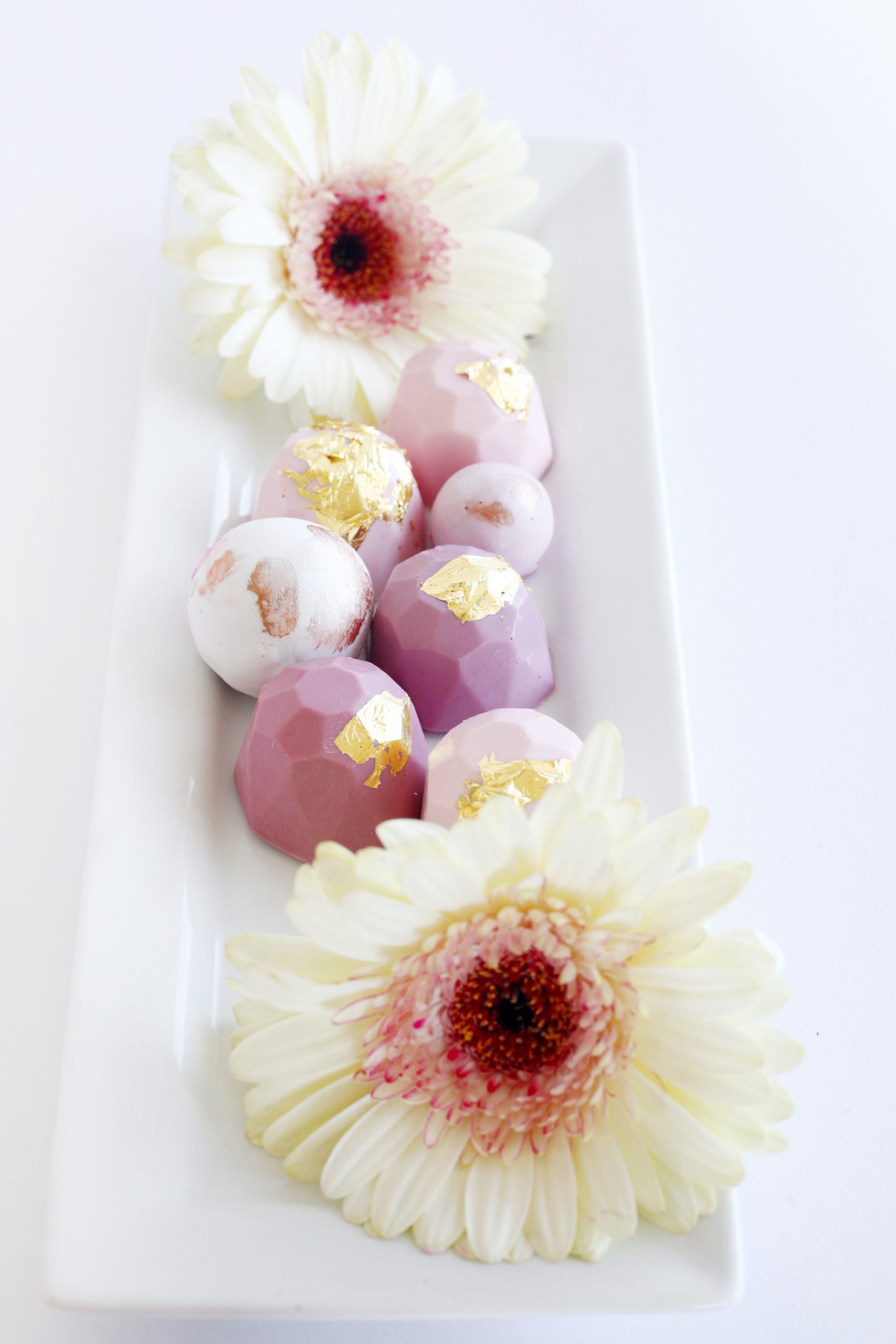 Pretty Pink and Purple Cake Gems with Gerber Daisies