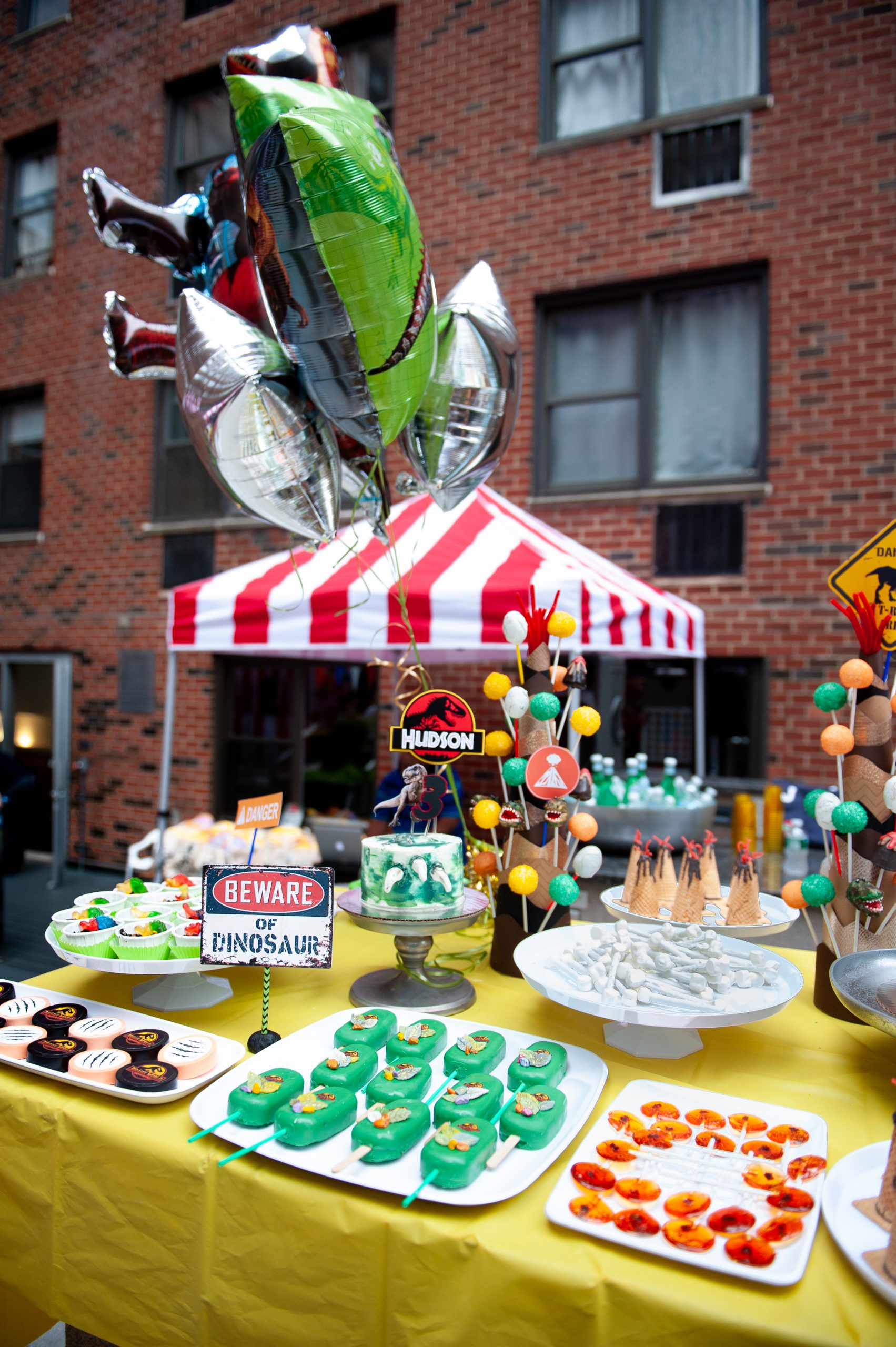 Jurassic Park themed desserts