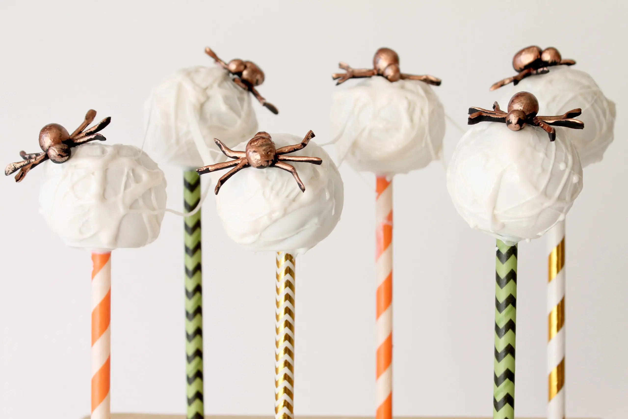 October 27th @ 6:00 PM - Hands-On Halloween Cake Pops w/ Jean – Lovetocook