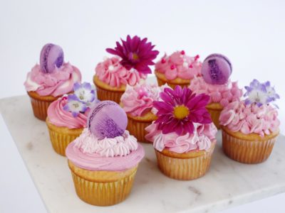 Buttercream Cupcakes with flowers and macarons - extra fun!