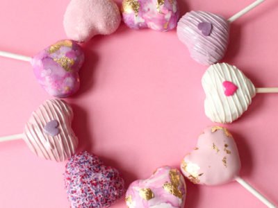 Valentine's Day Heart Cake Pops in Pink and Purple