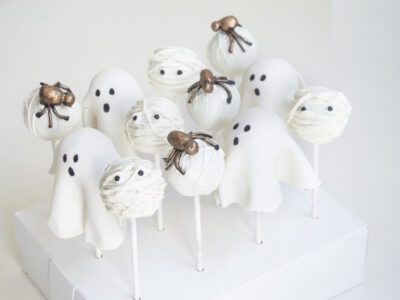 Halloween CAke Pops Ghosts Spiders Mummies